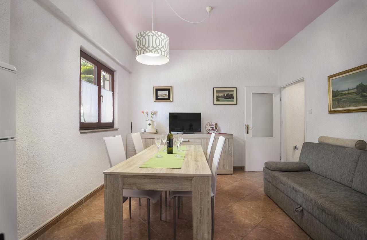 Karmelo Appartment Davorka Rovinj Ngoại thất bức ảnh