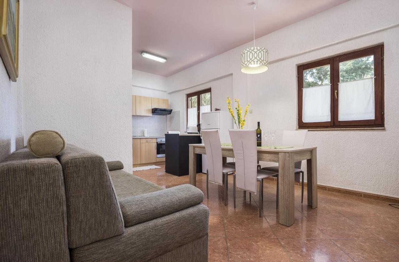 Karmelo Appartment Davorka Rovinj Ngoại thất bức ảnh